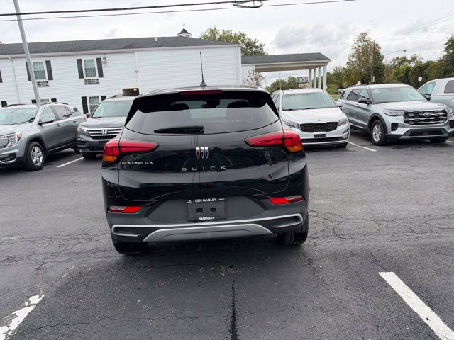 Used 2024 Buick Encore GX Preferred w/ Comfort Package FWD image 8