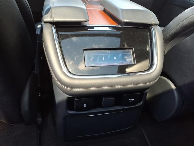Used 2024 Lincoln Navigator Premiere AWD/4WD image 11