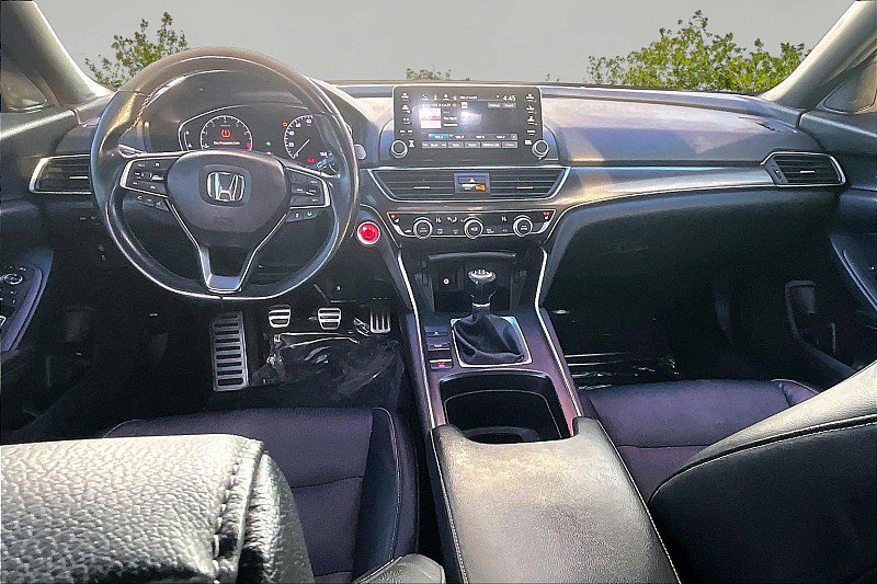 Used 2018 Honda Accord Sport image 7