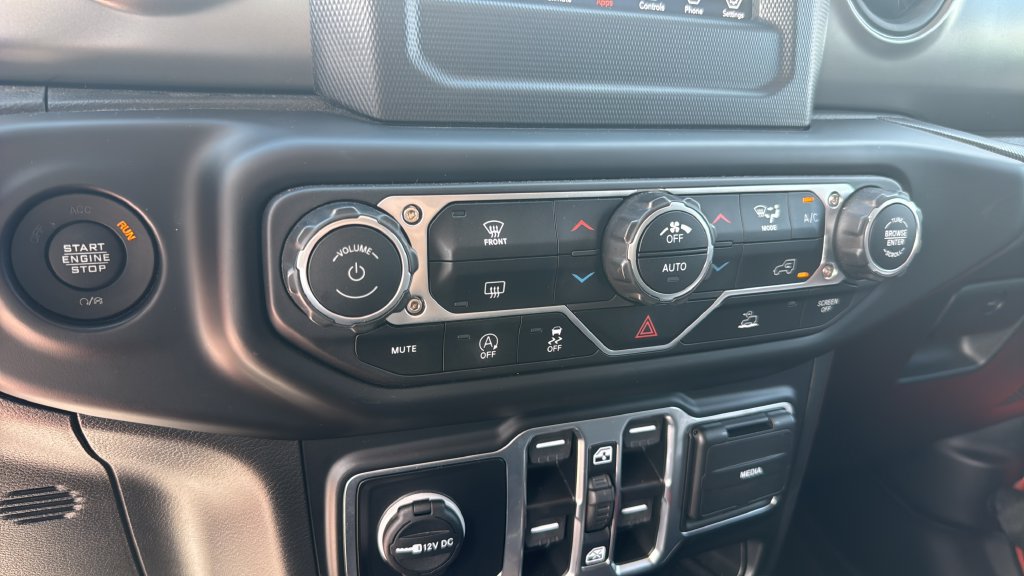Used 2023 Jeep Wrangler Unlimited Sport AWD/4WD image 24