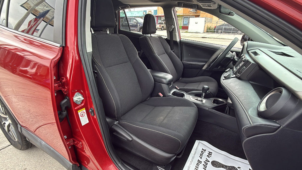 Used 2016 Toyota RAV4 XLE FWD image 38