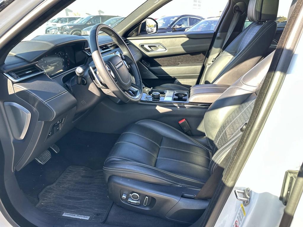 Used 2018 Land Rover Range Rover Velar R-Dynamic HSE AWD/4WD image 26