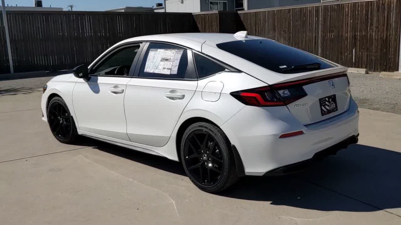 Used 2023 Honda Civic Sport image 6