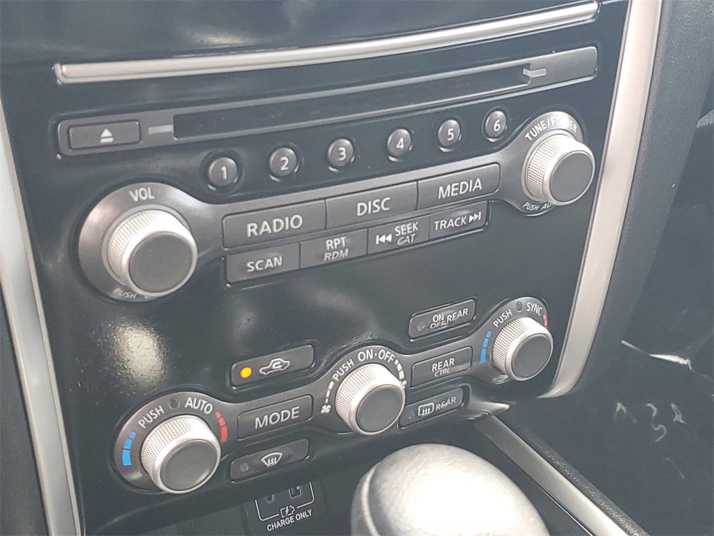 Used 2020 Nissan Pathfinder SV image 25