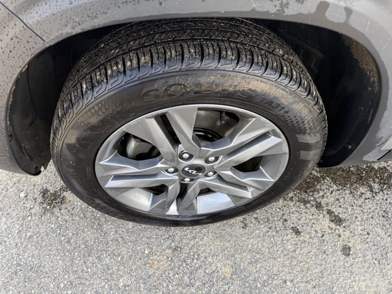 Certified 2023 Kia Seltos LX image 14