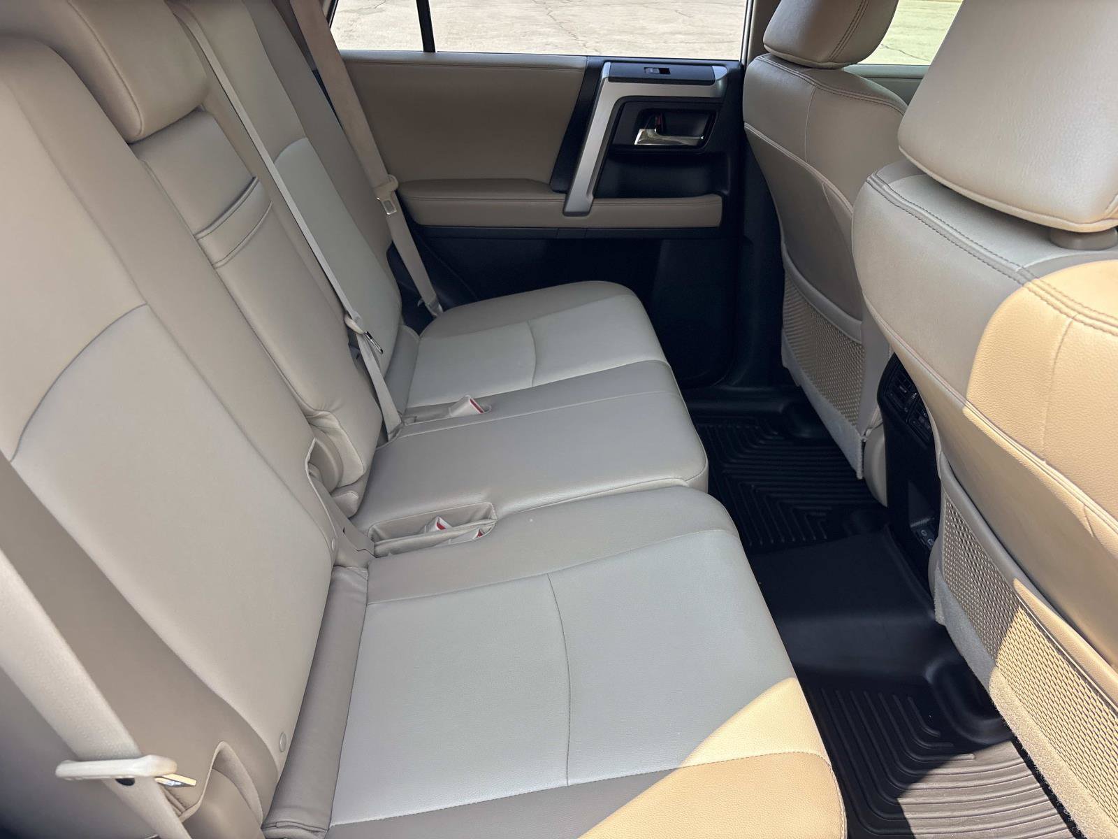 Used 2023 Toyota 4Runner SR5 Premium w/ Moonroof Package AWD/4WD image 33