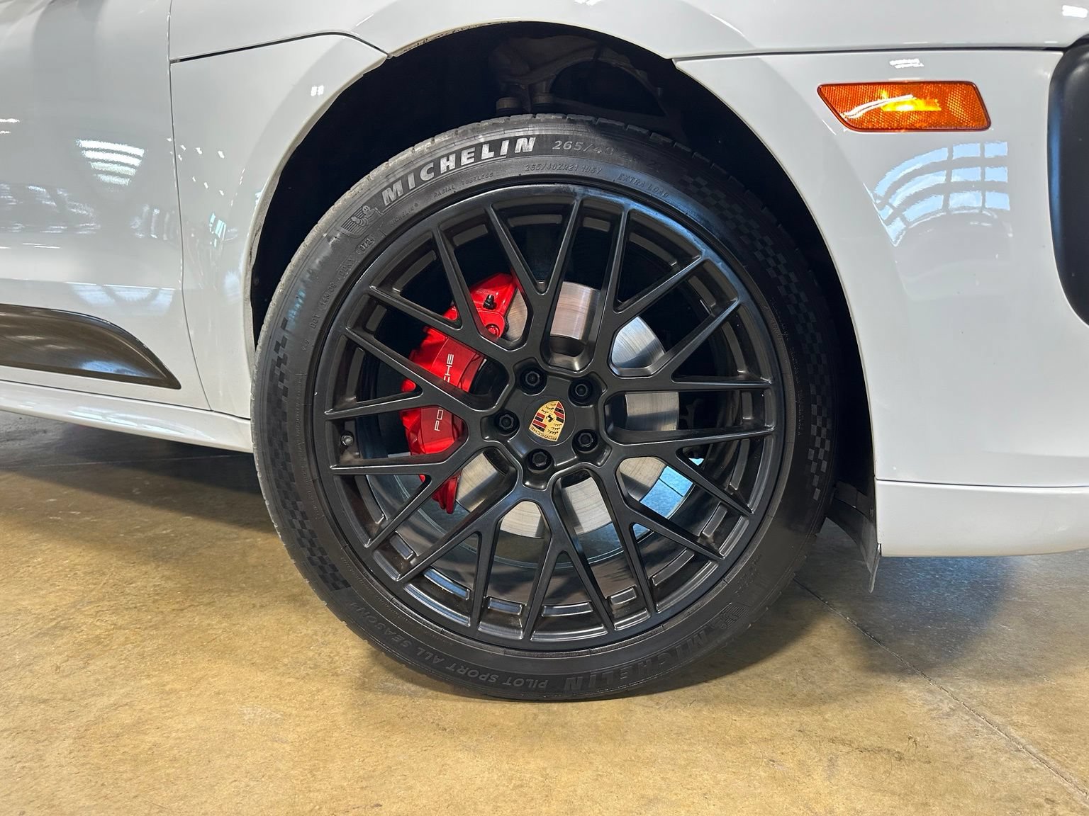 Used 2019 Porsche Macan S w/ Premium Package Plus AWD/4WD image 10