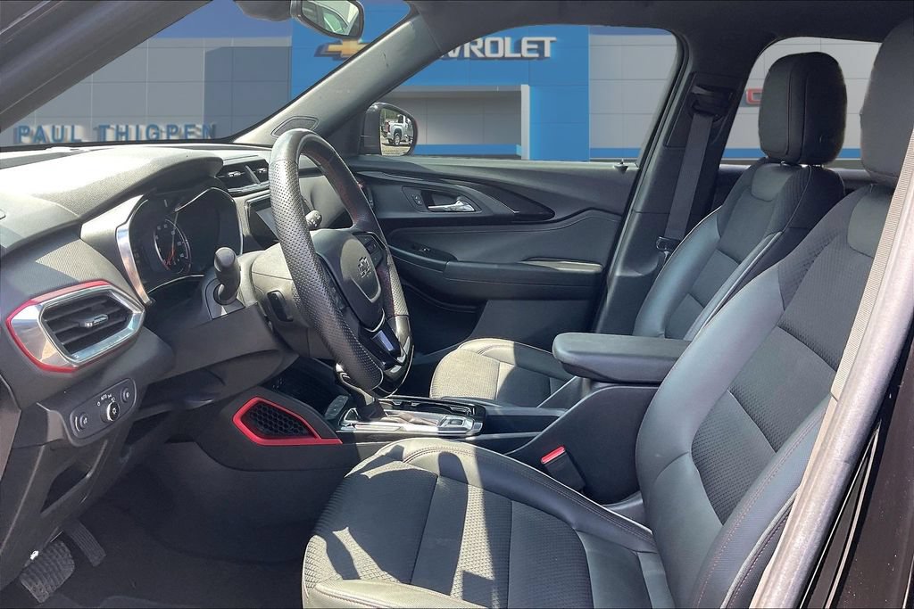 Used 2022 Chevrolet TrailBlazer RS w/ Technology Package FWD image 21