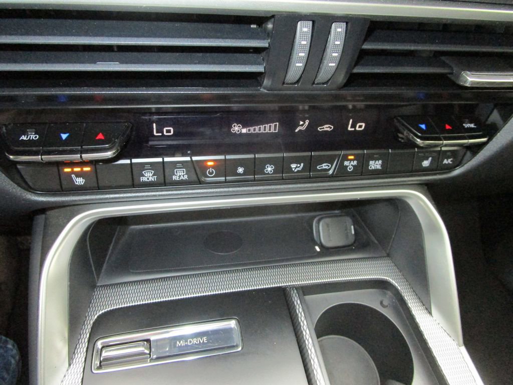 Used 2024 MAZDA CX-90 3.3 Turbo w/ Premium Package image 37