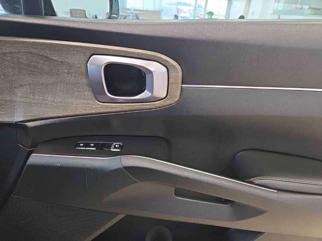 Used 2023 Kia Sorento X-Line EX image 20