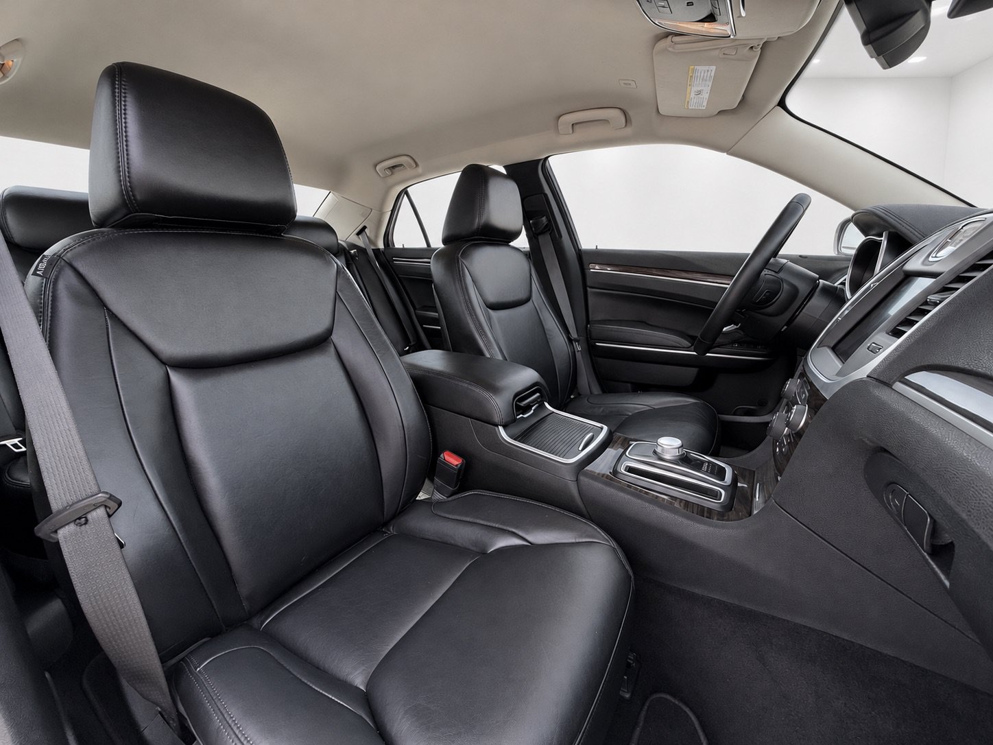 Used 2021 Chrysler 300 Touring L AWD/4WD image 30
