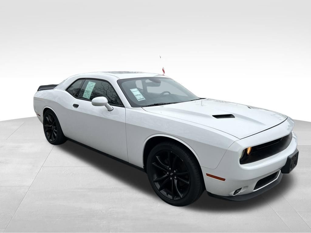 Used 2018 Dodge Challenger SXT w/ Blacktop Package RWD image 8