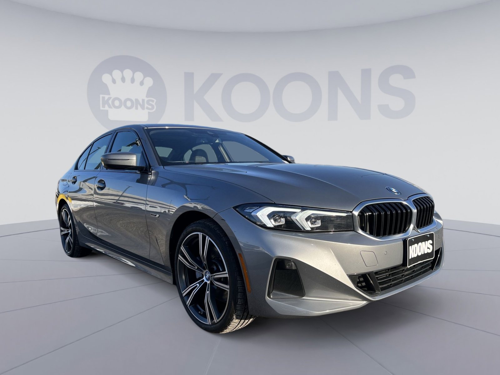 Used 2023 BMW 330e xDrive w/ Premium Package image 10