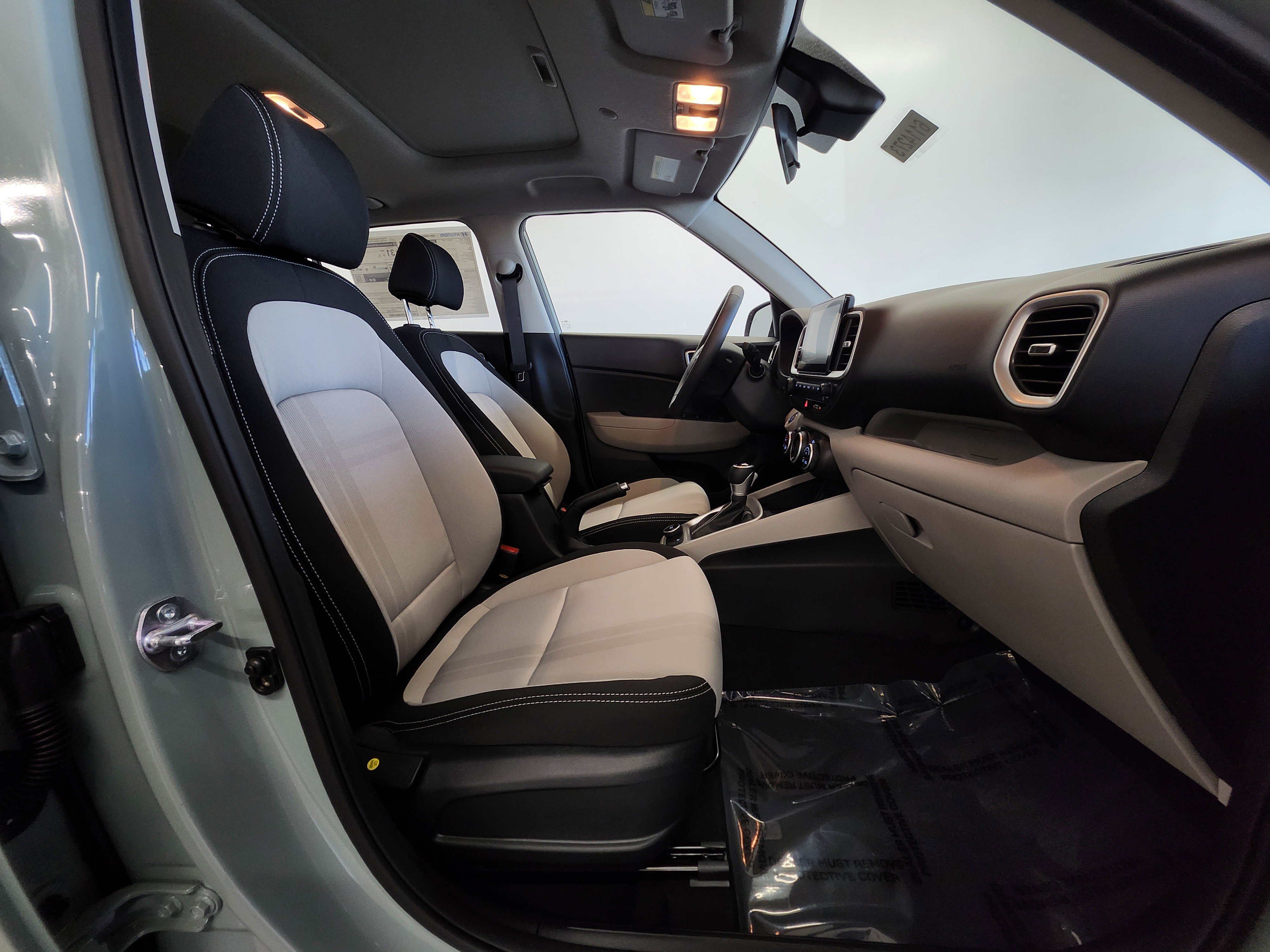 New 2026 Hyundai Venue SEL image 17