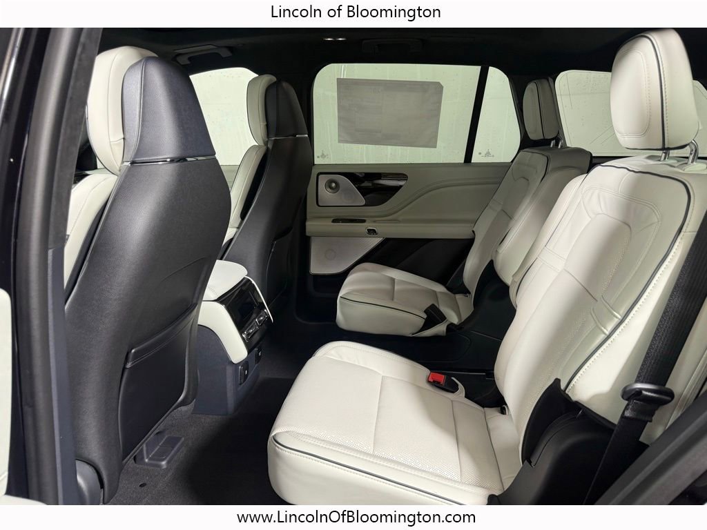 New 2026 Lincoln Aviator Black Label w/ Jet Appearance Package image 49