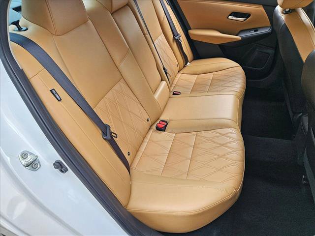 Used 2023 Nissan Sentra SV w/ SV Premium Package FWD image 18