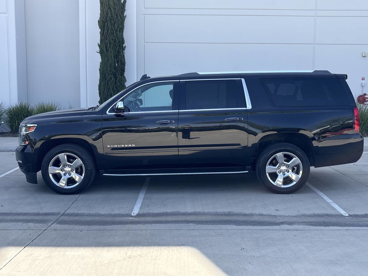 Used 2018 Chevrolet Suburban Premier AWD/4WD image 6