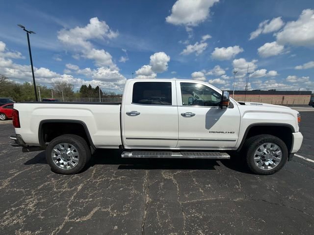 Used 2018 GMC Sierra 2500 Denali w/ Duramax Plus Package image 3