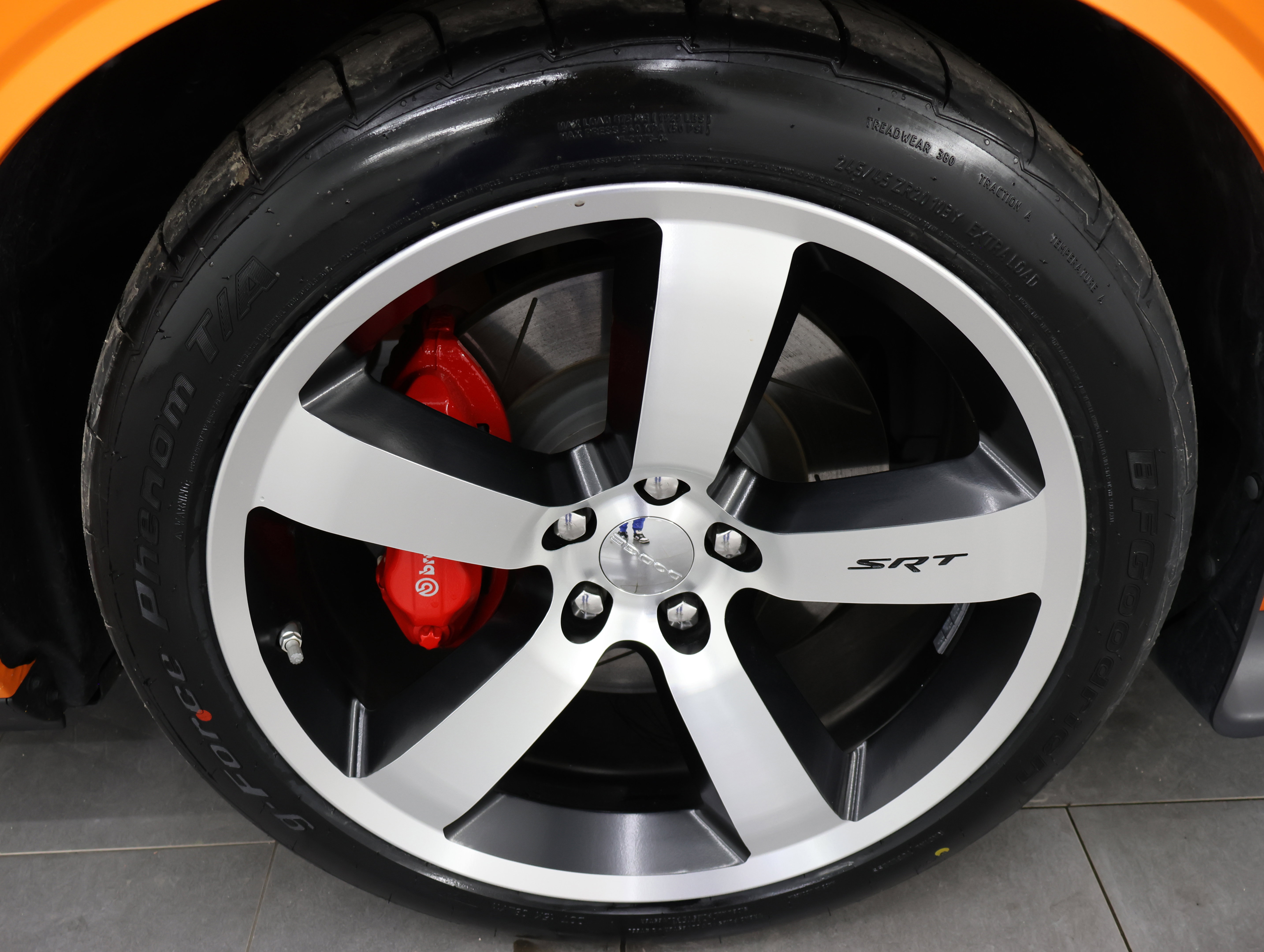 Used 2014 Dodge Challenger SRT8 image 22