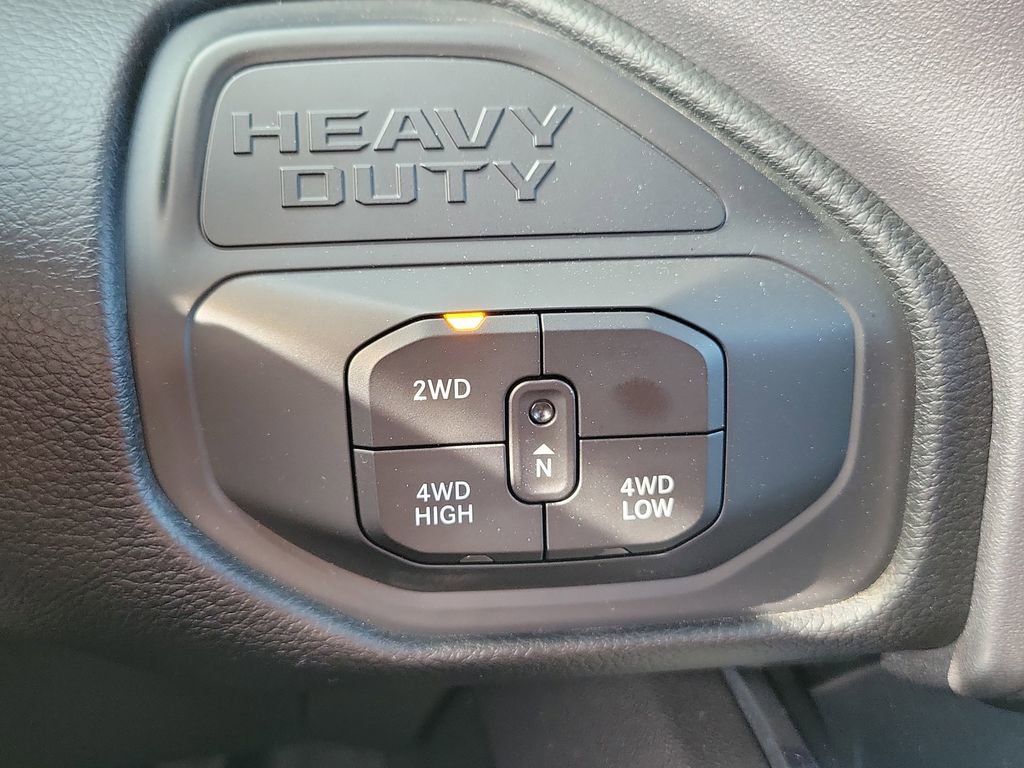 Used 2025 RAM 2500 Laramie AWD/4WD image 12