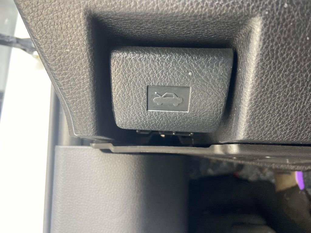 Used 2024 Toyota Tundra SR5 w/ SR5 Convenience Package image 29