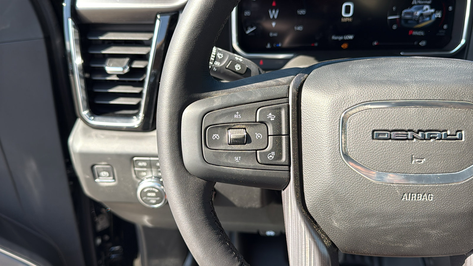 New 2026 GMC Sierra 2500 Denali Ultimate w/ LPO, Black Badging Package image 11