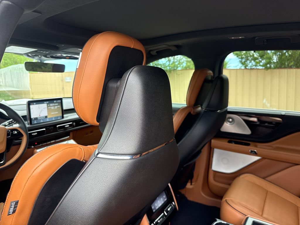 Certified 2023 Lincoln Aviator Black Label w/ Dynamic Handling Package AWD/4WD image 21