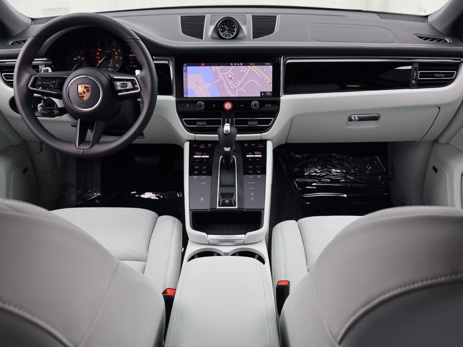 New 2026 Porsche Macan AWD/4WD image 21