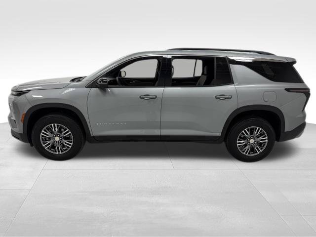 Certified 2026 Chevrolet Traverse LT w/ Driver Confidence Package FWD image 2