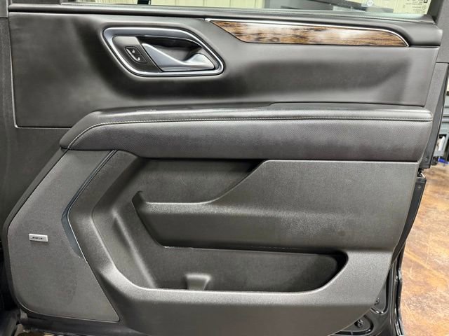 Used 2023 Chevrolet Suburban Premier w/ Advanced Technology Package AWD/4WD image 33