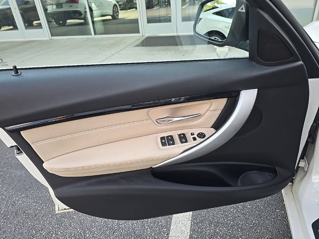 Used 2018 BMW 328d xDrive Wagon AWD/4WD image 14