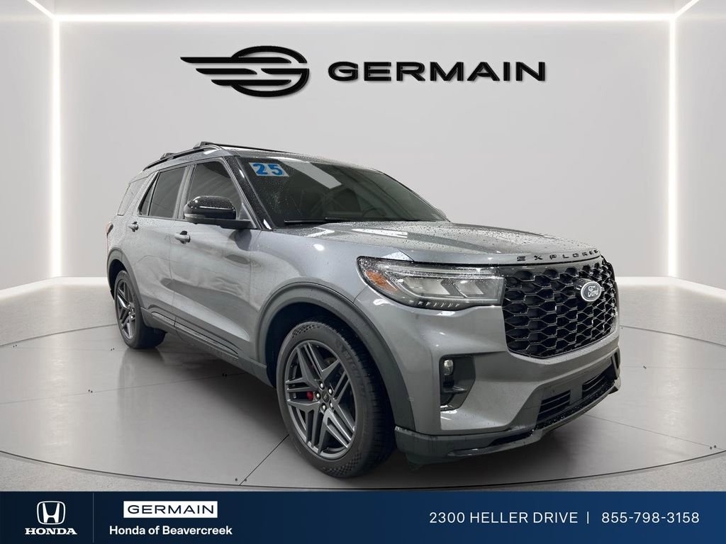 Used 2025 Ford Explorer ST AWD/4WD image 1