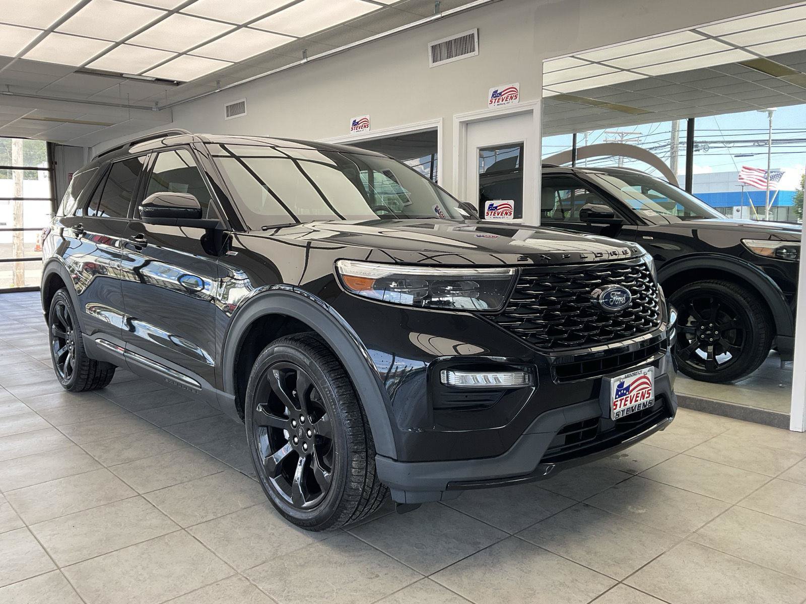 Used 2022 Ford Explorer ST-Line w/ Class IV Trailer Tow Package AWD/4WD image 1