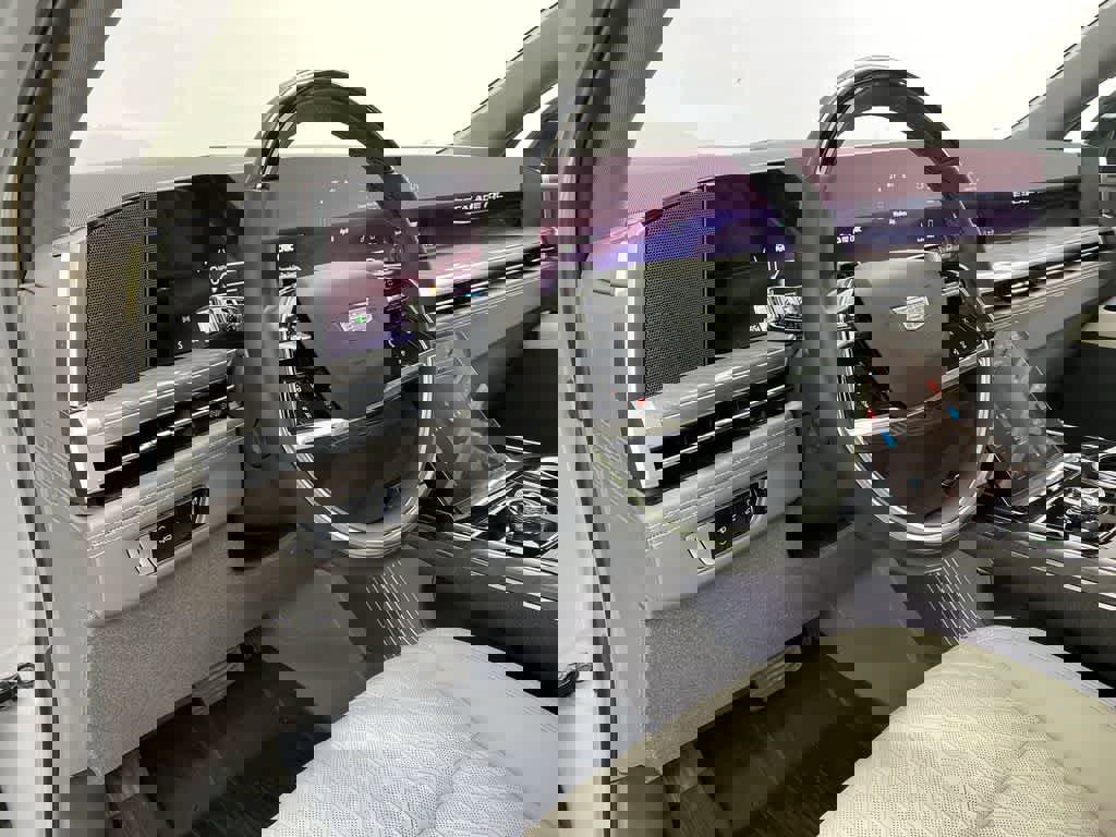 Certified 2026 Cadillac Escalade IQL Sport 1 w/ LPO, ONYX Package image 2