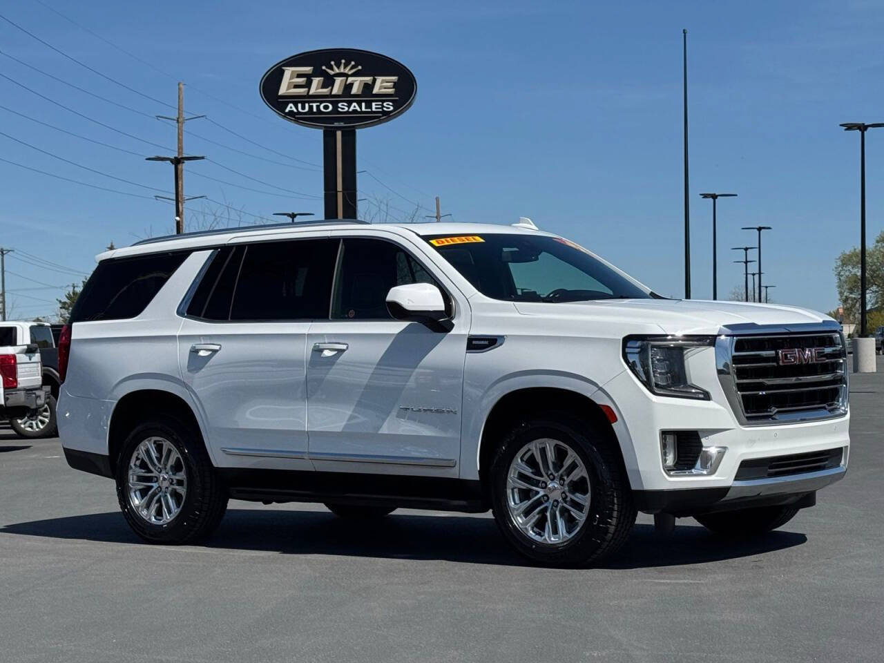 Used 2021 GMC Yukon SLT AWD/4WD image 1