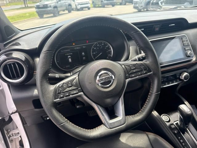 Used 2020 Nissan Kicks SR w/ SR Premium Package FWD image 16