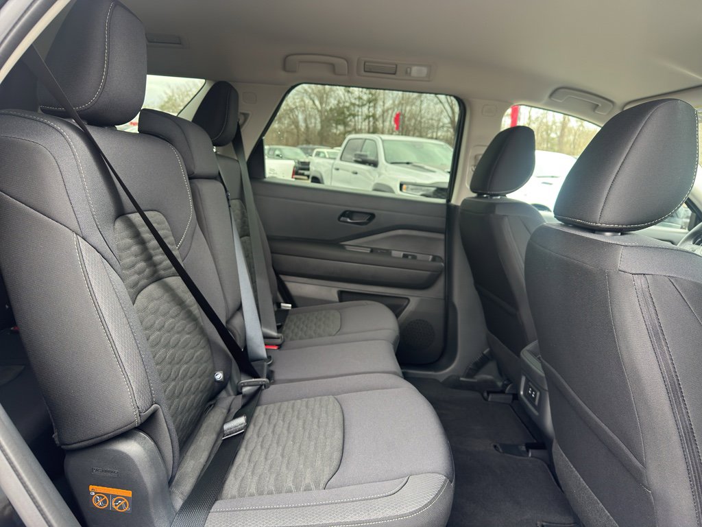 New 2026 Nissan Pathfinder SV image 18