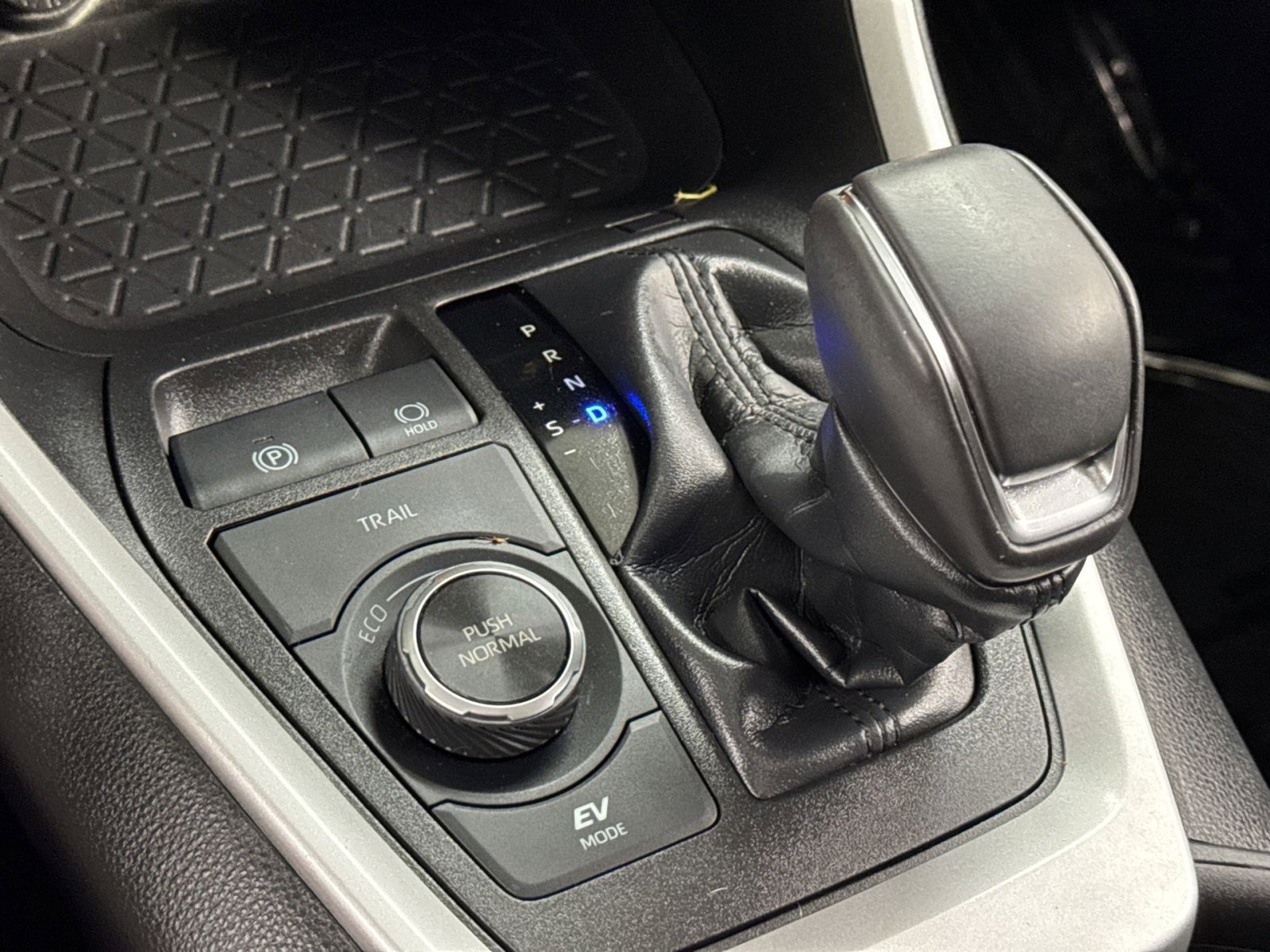 Used 2023 Toyota RAV4 XLE Premium AWD/4WD image 34
