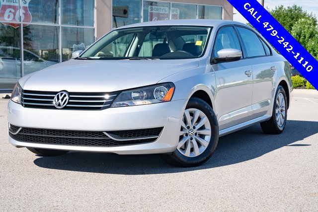 Used 2015 Volkswagen Passat 1.8T FWD image 2