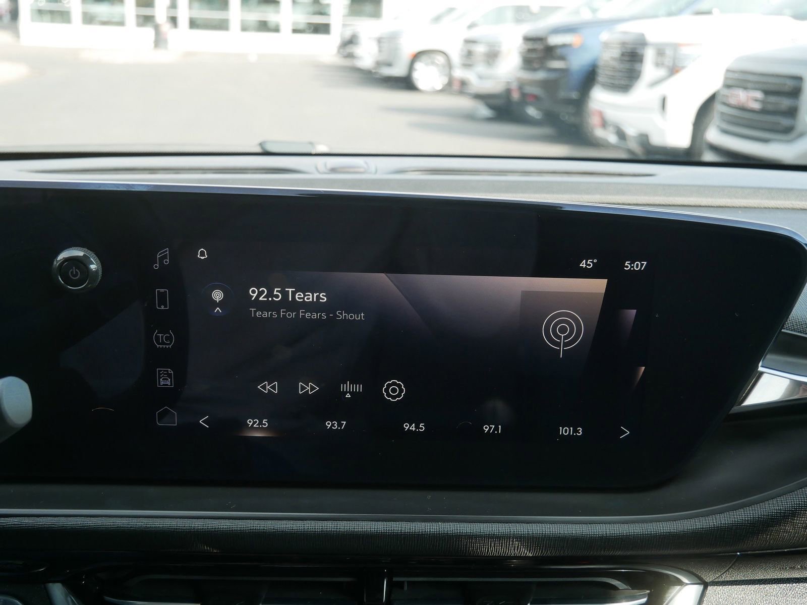 Used 2024 Buick Envista Sport Touring w/ Convenience I Package image 17