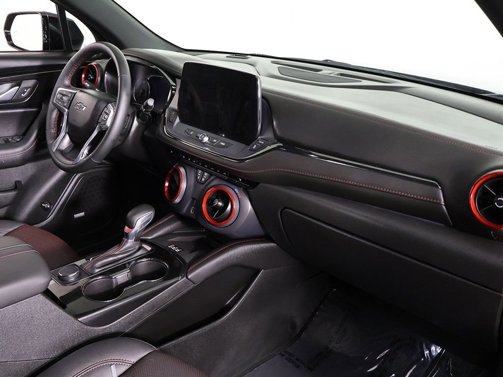 Used 2025 Chevrolet Blazer RS image 29