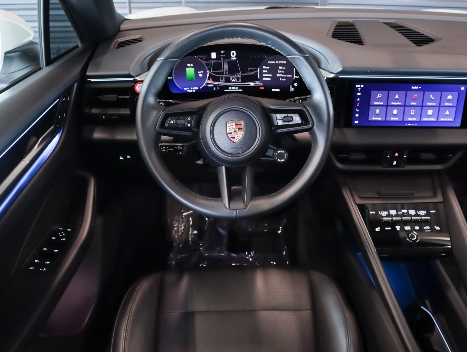Used 2024 Porsche Macan 4 Electric AWD/4WD image 15