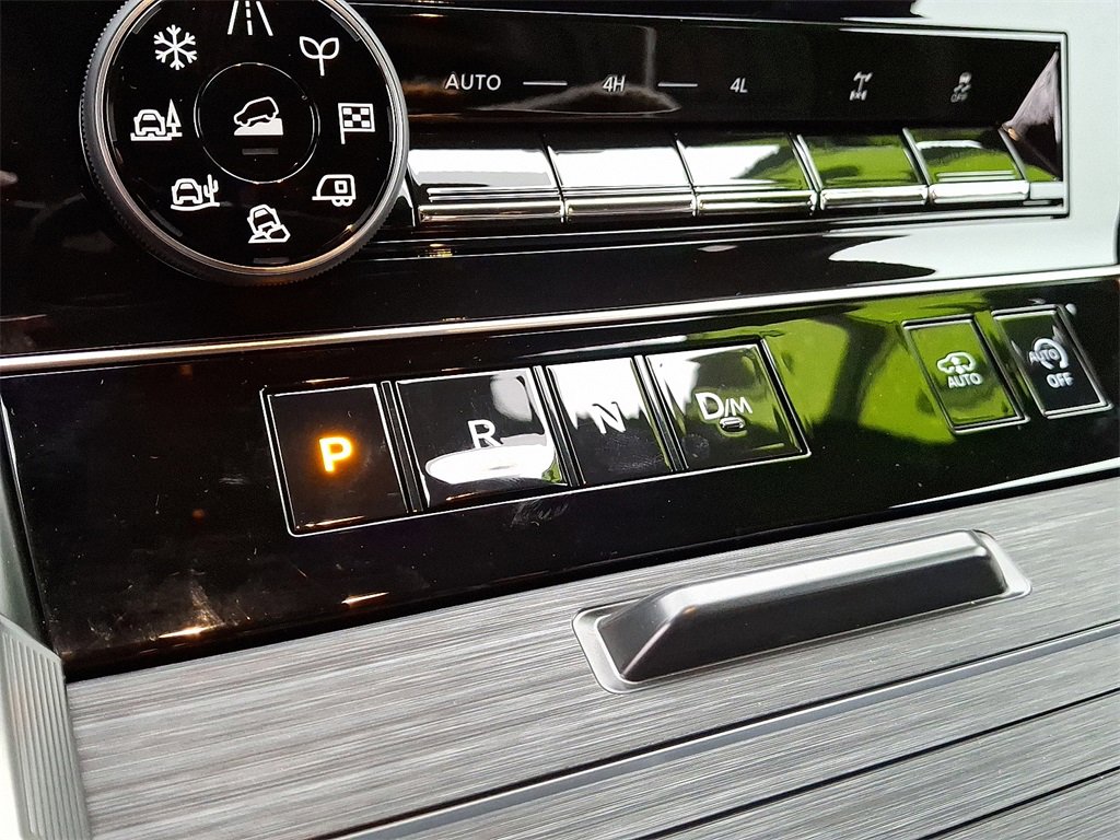 Used 2025 Nissan Armada PRO-4X image 15