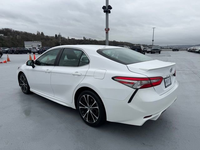 Used 2018 Toyota Camry SE image 7