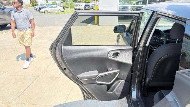 Used 2023 Kia Soul LX w/ Option Group 015 FWD image 27