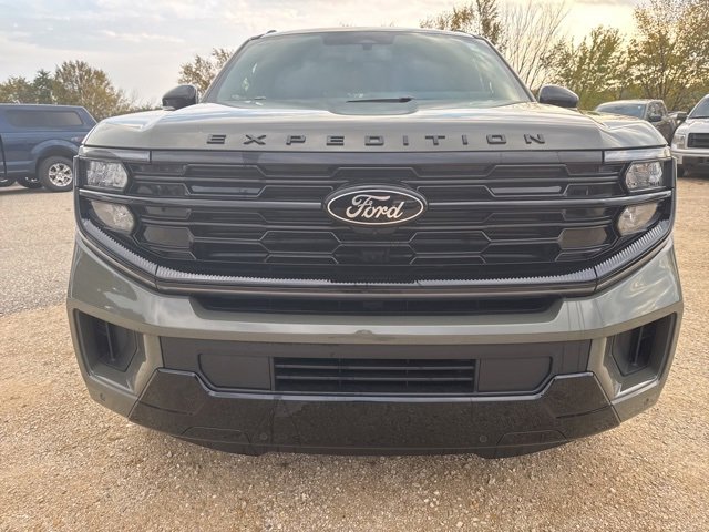 New 2025 Ford Expedition Platinum image 8