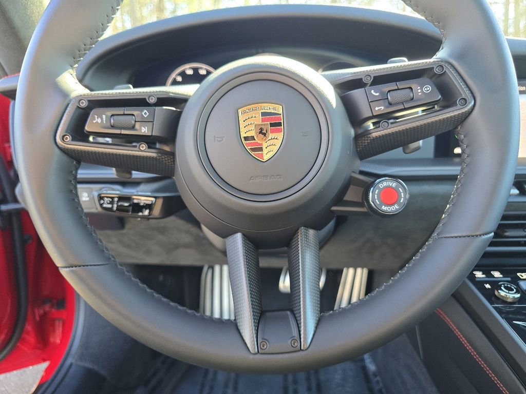 Certified 2025 Porsche 911 Carrera 4 GTS AWD/4WD image 38