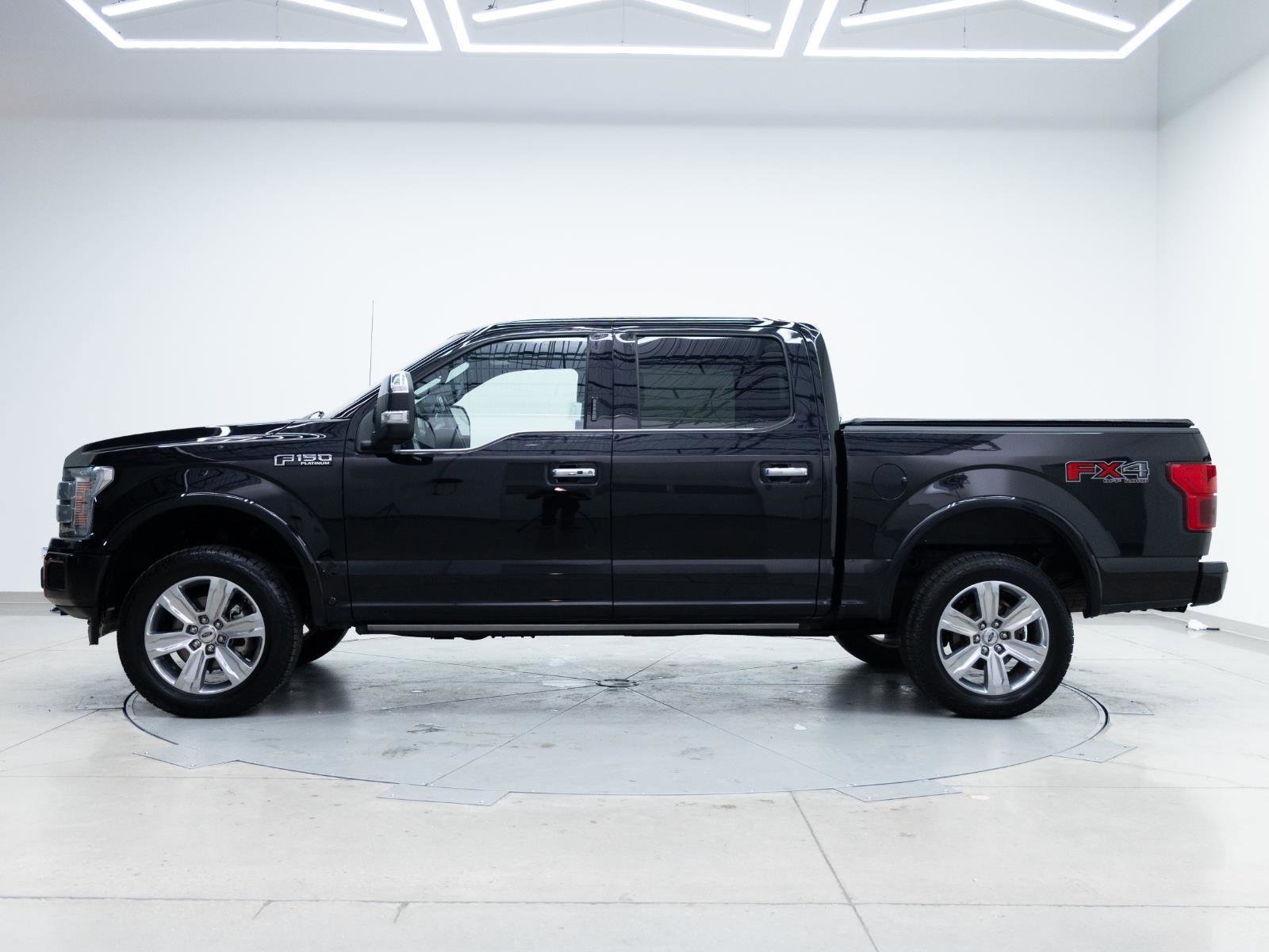 Used 2019 Ford F150 Platinum w/ Technology Package image 9