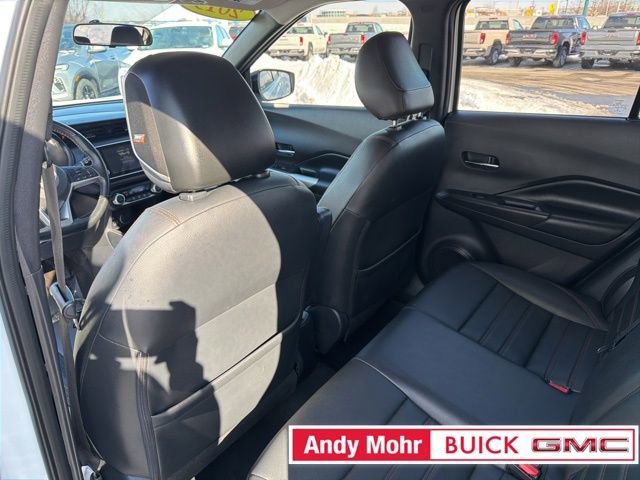 Used 2019 Nissan Kicks SR w/ SR Premium Package image 19