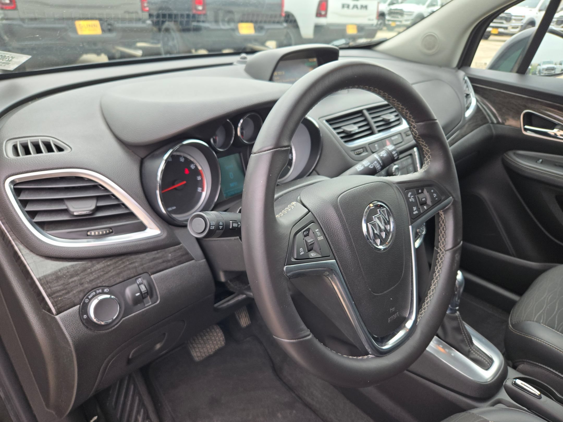 Used 2015 Buick Encore FWD image 10